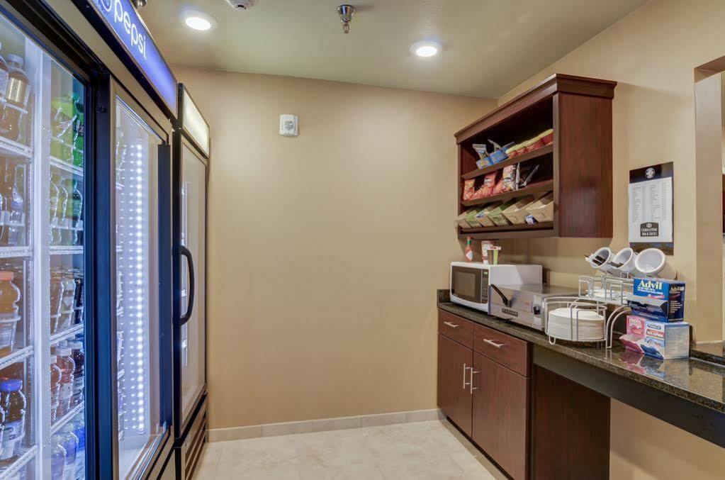 Cobblestone Inn & Suites - Lakin מראה חיצוני תמונה