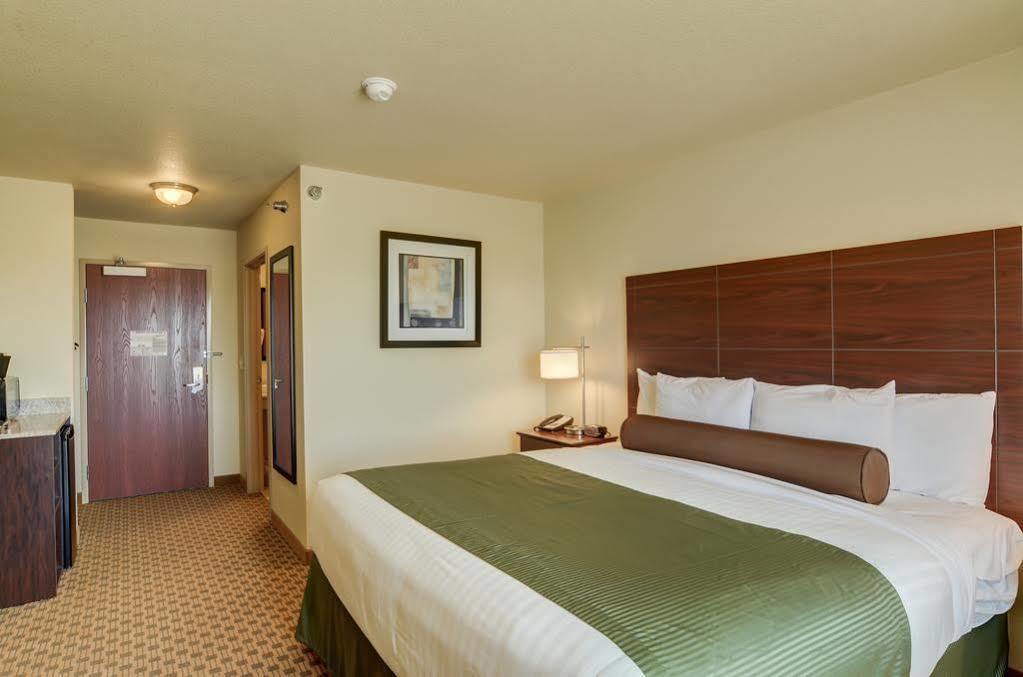 Cobblestone Inn & Suites - Lakin מראה חיצוני תמונה